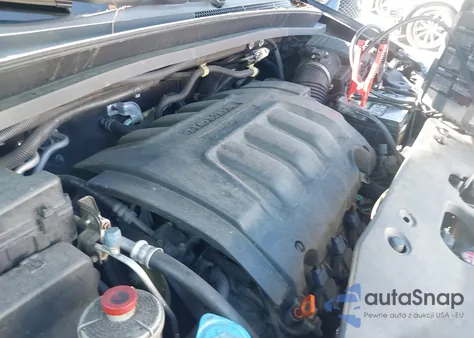 2010 Honda Odyssey Lx z USA, uszkodzony, nr VIN 5FNRL3H28AB034244